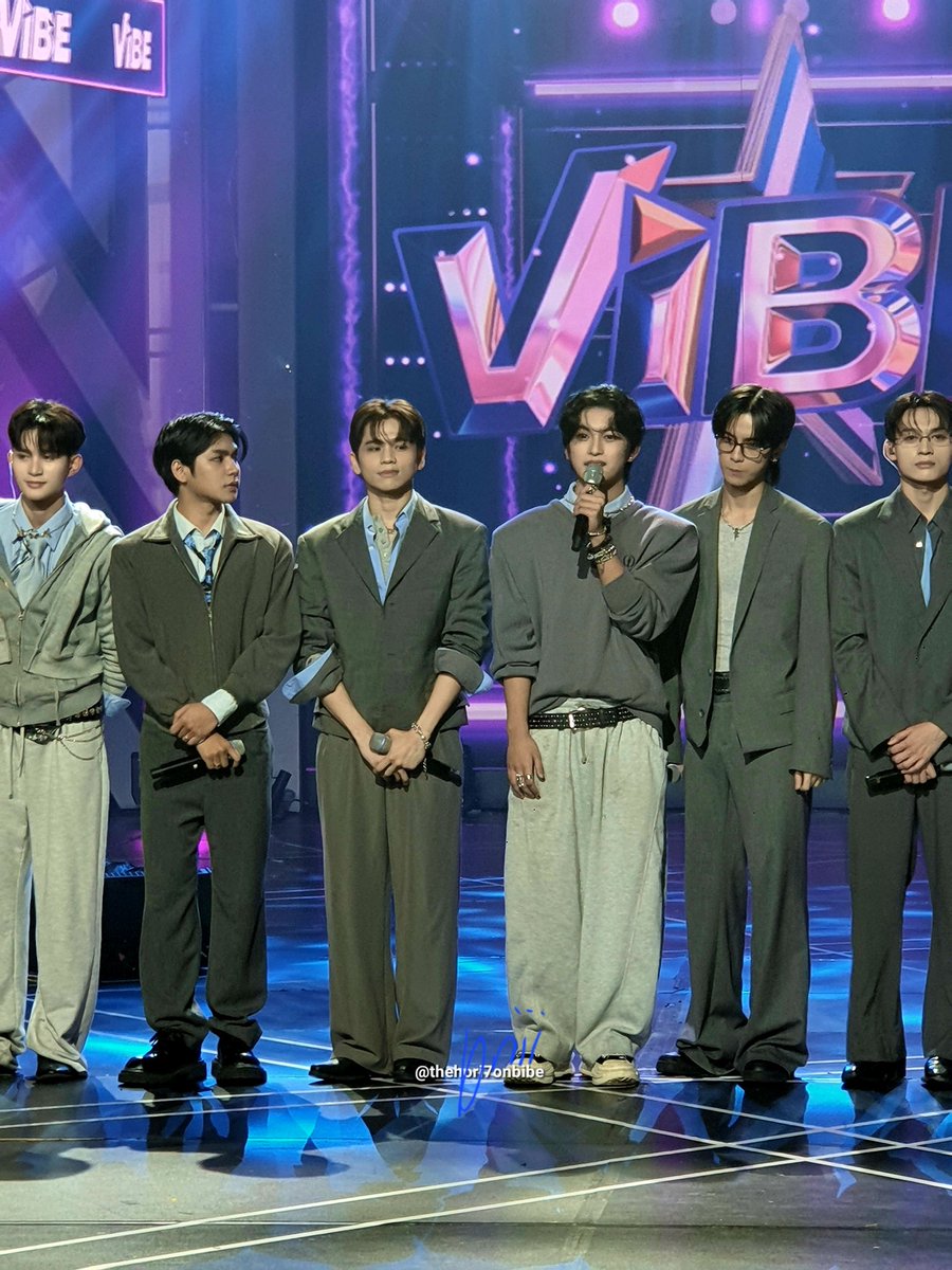 thehori7onbibe's tweet photo. Sharing some of my shots of HORI7ON, pwede na pa ba as ayuda hehehe.

VIBE NOW WITH HORI7ON

#HORI7ON_OPMCountdown
#HORI7ON #호라이즌 #VibePH
@HORI7ONofficial
@vibephtv https://t.co/C3pbxS4mJi