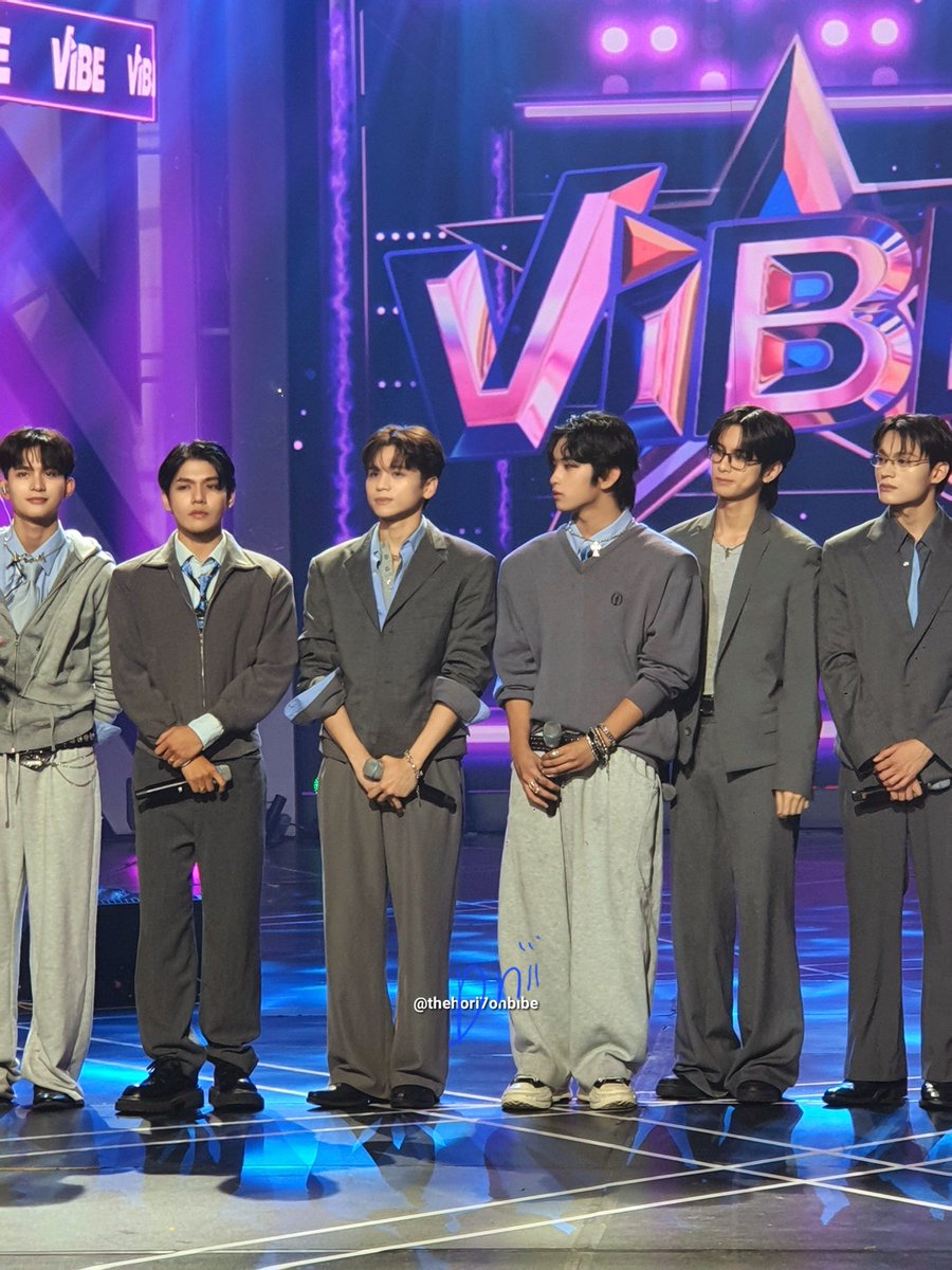 Sharing some of my shots of HORI7ON, pwede na pa ba as ayuda hehehe.

VIBE NOW WITH HORI7ON

#HORI7ON_OPMCountdown
#HORI7ON #호라이즌 #VibePH
<a href="/HORI7ONofficial/">HORI7ONofficial</a>
<a href="/vibephtv/">vibeph.tv</a>