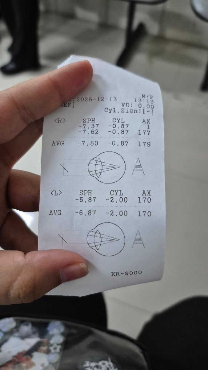 lili ⚢ tweet media