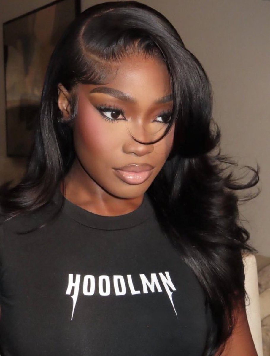 Susie ~adoresxOla (@bookwormsue5) on Twitter photo 