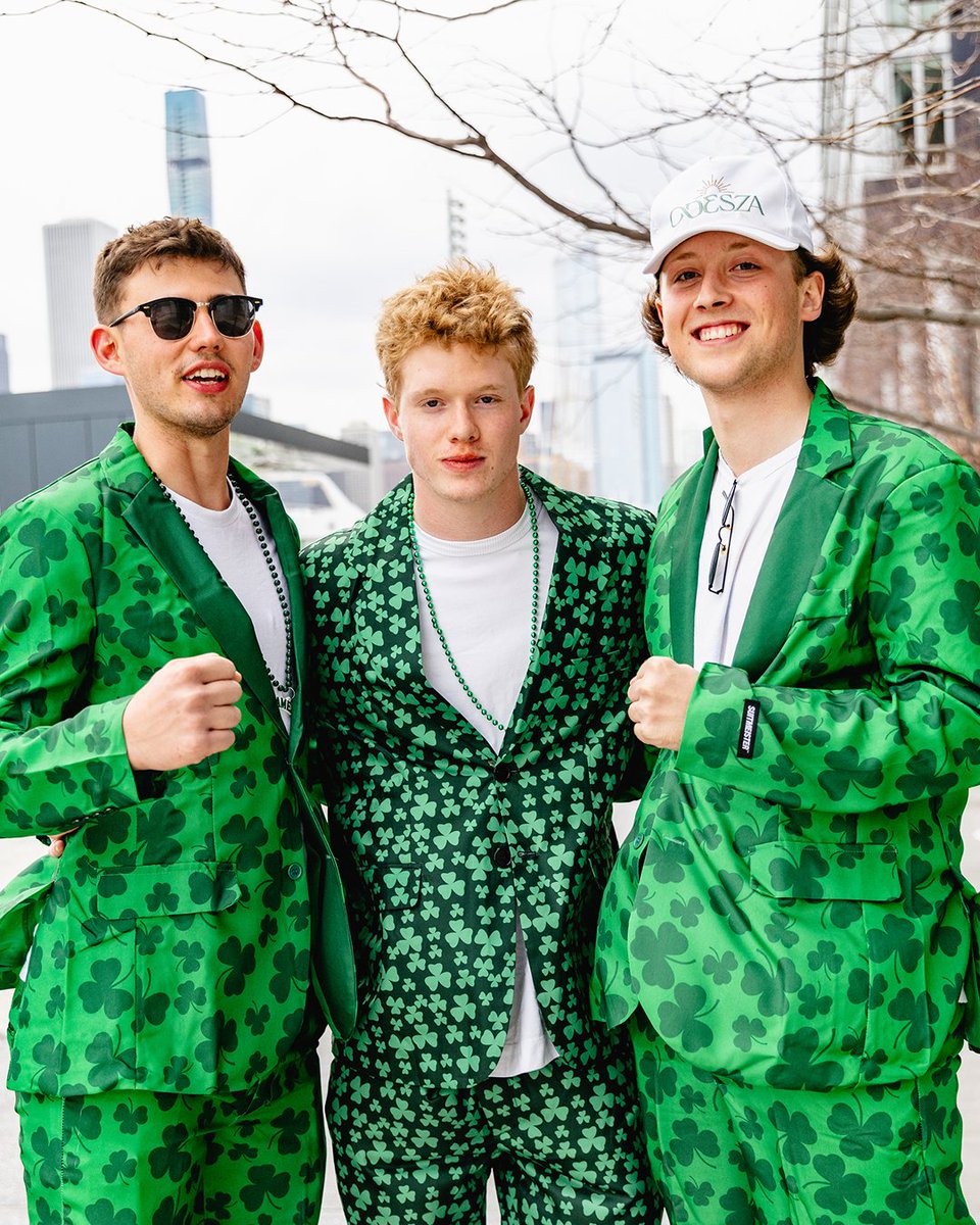 Navy Pier tweet media