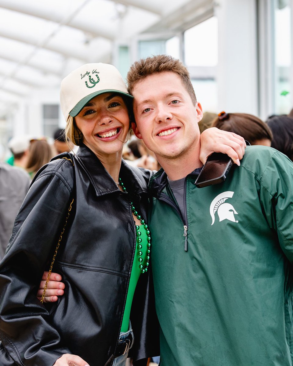 Navy Pier tweet media