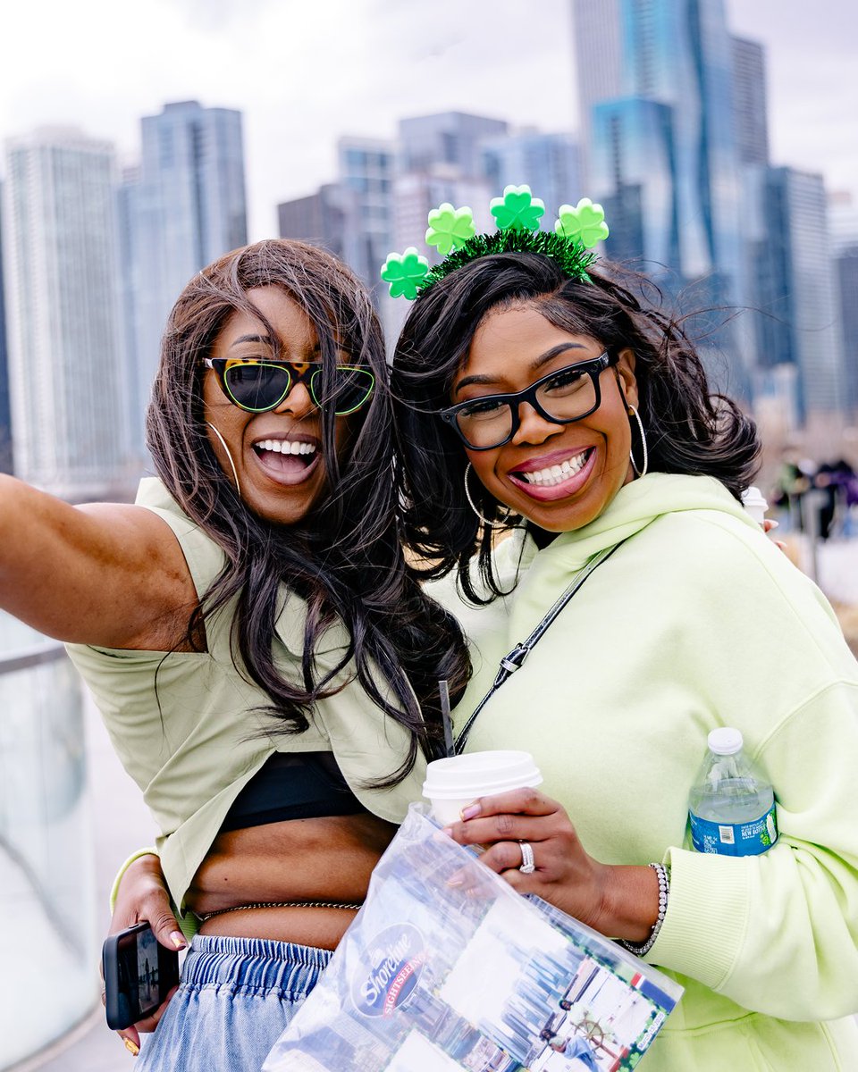 Navy Pier tweet media