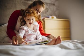 AboutKidsHealth's tweet image. Help children ease into Daylight Savings Time with these tips for winding down before bedtime to make falling asleep easier. 
Also find tips for creating happier, less stressful mornings: ow.ly/3OVc30qiGrp #DaylightSavings #SpringForward #SleepTips