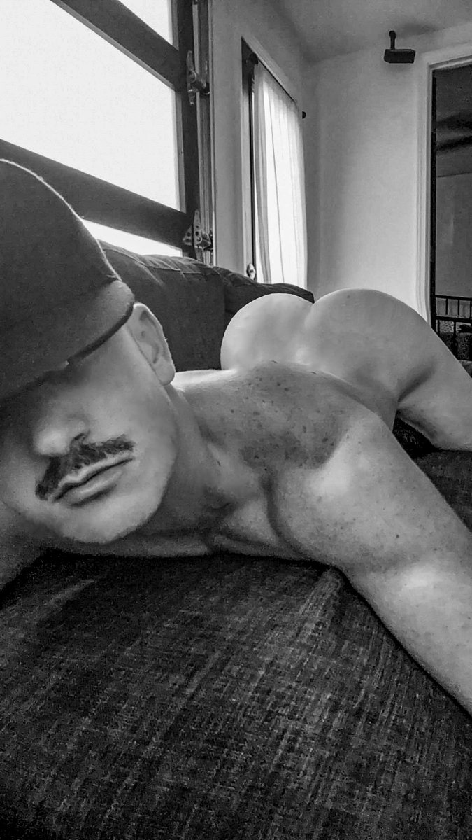 Zane_Talon's tweet photo. Spank it red then fuck it deep. Your move Bro..... https://t.co/DFJHw5LJRd