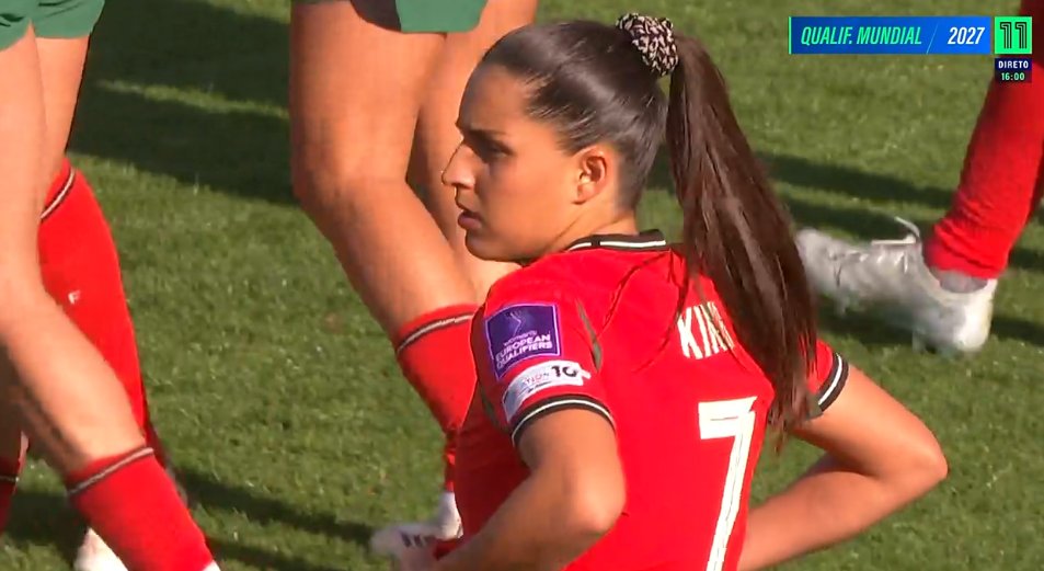 [insert "the only real number 7 from portugal" tweet]