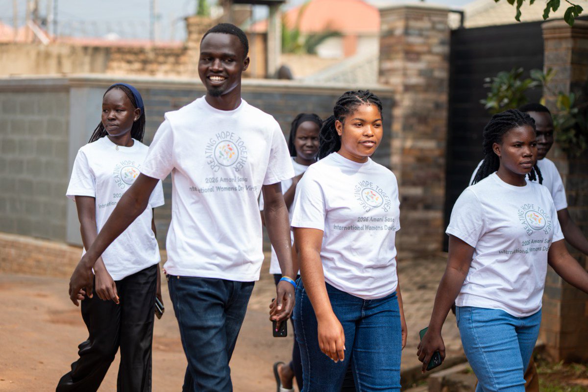 umu_nkozi's tweet photo. @umu_nkozi joined students &amp; partners in a solidarity walk for refugees under #TAGDev2.0 with #RUFORUM, promoting skills, entrepreneurship &amp; work opportunities to empower refugees and host communities. 🌍✨
 #RefugeeEmpowerment #Solidarity https://t.co/Wz9rJQooNJ