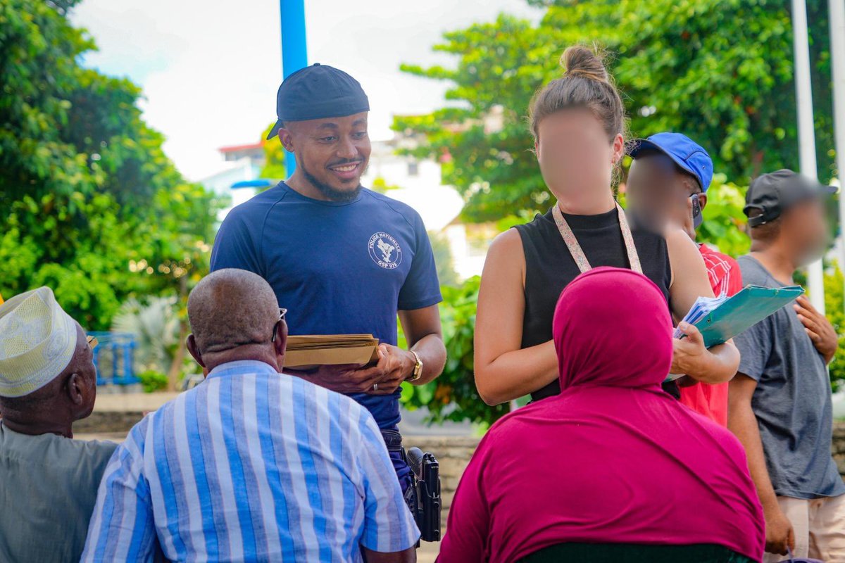 Police Nationale 976 tweet media