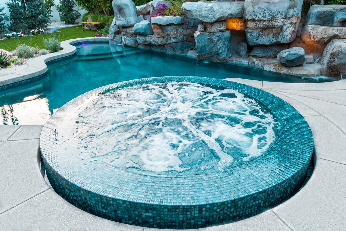 ProscapesOC's tweet image. Make every day a staycation! 🦩✨

Tap the link in our bio to learn more and get a quote. 

#CalimingoPools #CalimingoDreamYard #LuxuryPool #CustomOutdoorLiving #BackyardOasis #ResortAtHome #FiveStarBackyard #LiveLuxury #SoCalLiving #LABackyard #PoolLife #PoolDesign