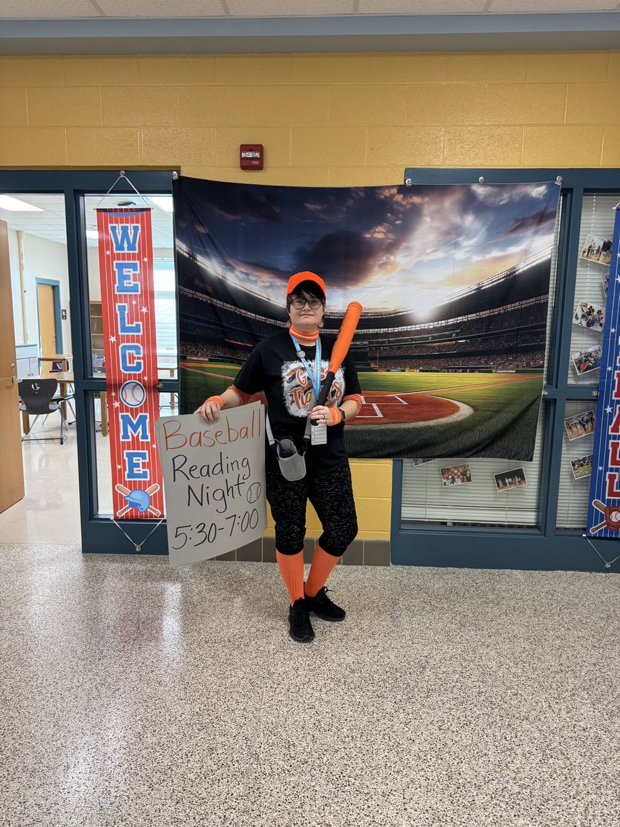 DLESMagnetCoord's tweet image. We sure did “Hit a Homerun in Reading” this week. #curriculumnight #ReadingNight #magnetcoordinator @DiggsLatham
