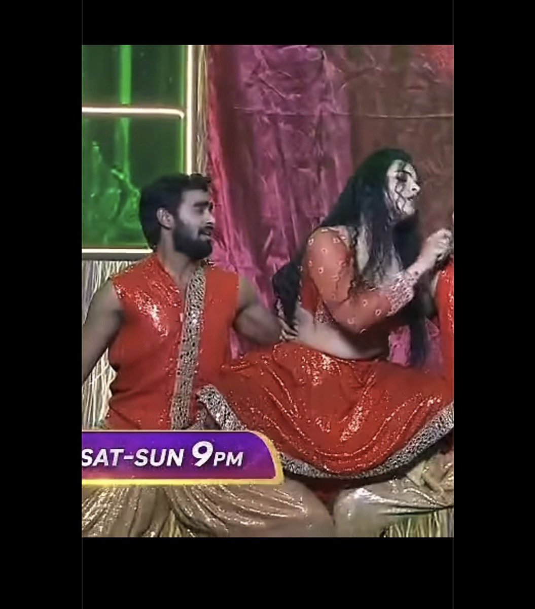 Santhuvjk's tweet photo. KaTHU ki anyayam chesthava asale ma rotha royal di Kala bhairava vasthadu ani expecting. Divorce kuda cheskundi vadikosam. vadu emo prathi Dani Ila Khamam tho chesthadu kukka. @kalyanpada38118. Pappam rotha @GeetuRoyal 
#KalyanPadala https://t.co/poaPZJPg7Q