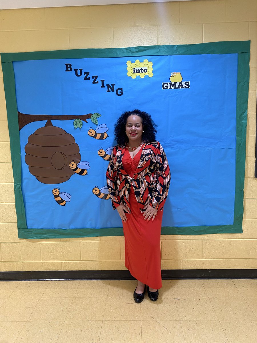 EducatorBarlow's tweet photo. I love being an educator. ❤️ 🍎 https://t.co/L6Rz6qYREk