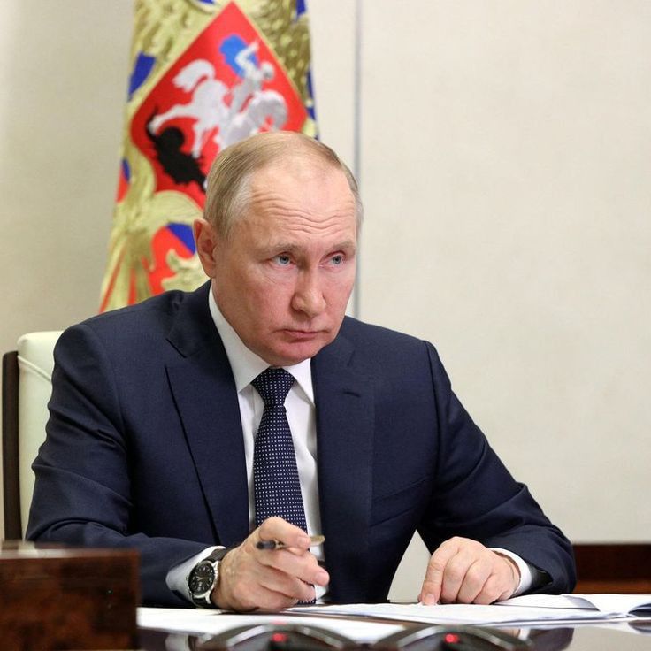 Donald Trump Jr Q tweet media