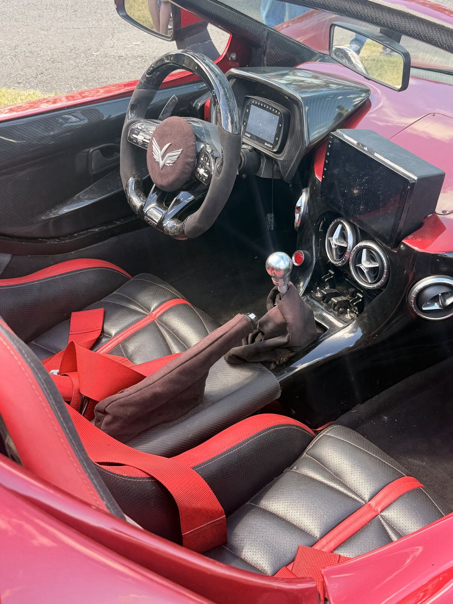 SunShineCars tweet media