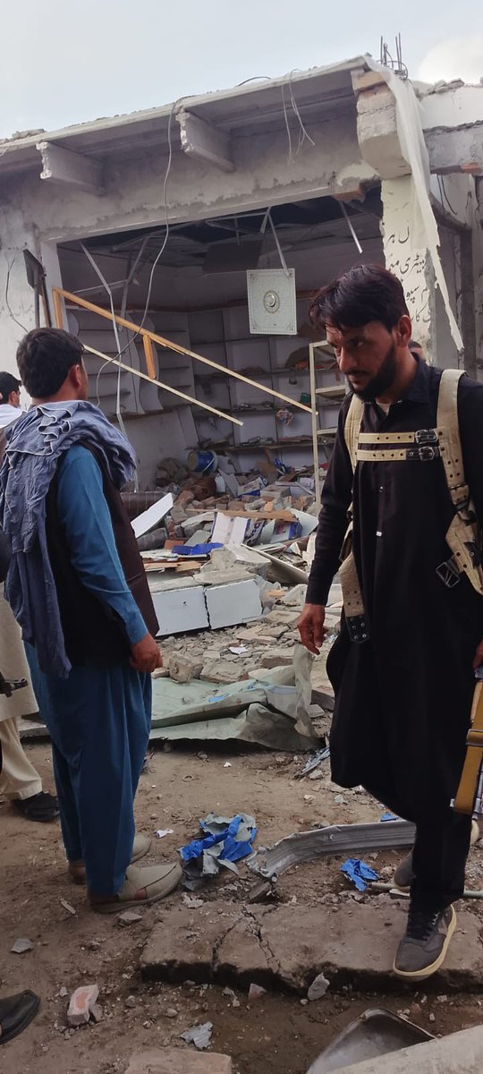 RehmatMehsuds's tweet image. Six persons including two senior @KP_Police1 officers were killed and almost 30 others wounded in two separate #bomb #blast in #LakkiMarwat and South #Waziristan, the two restive districts in northwestern #Pakistan today.