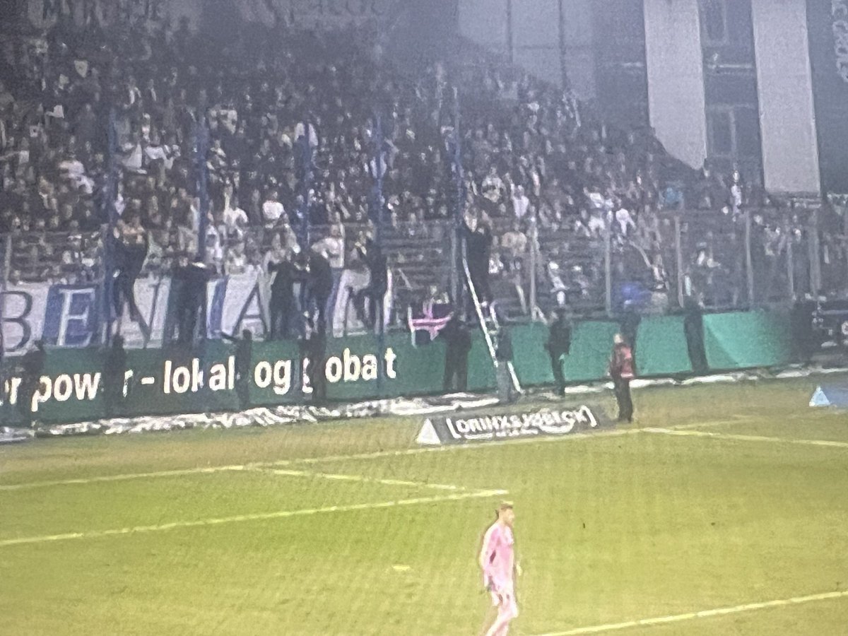 Brøndby-fan tweet media