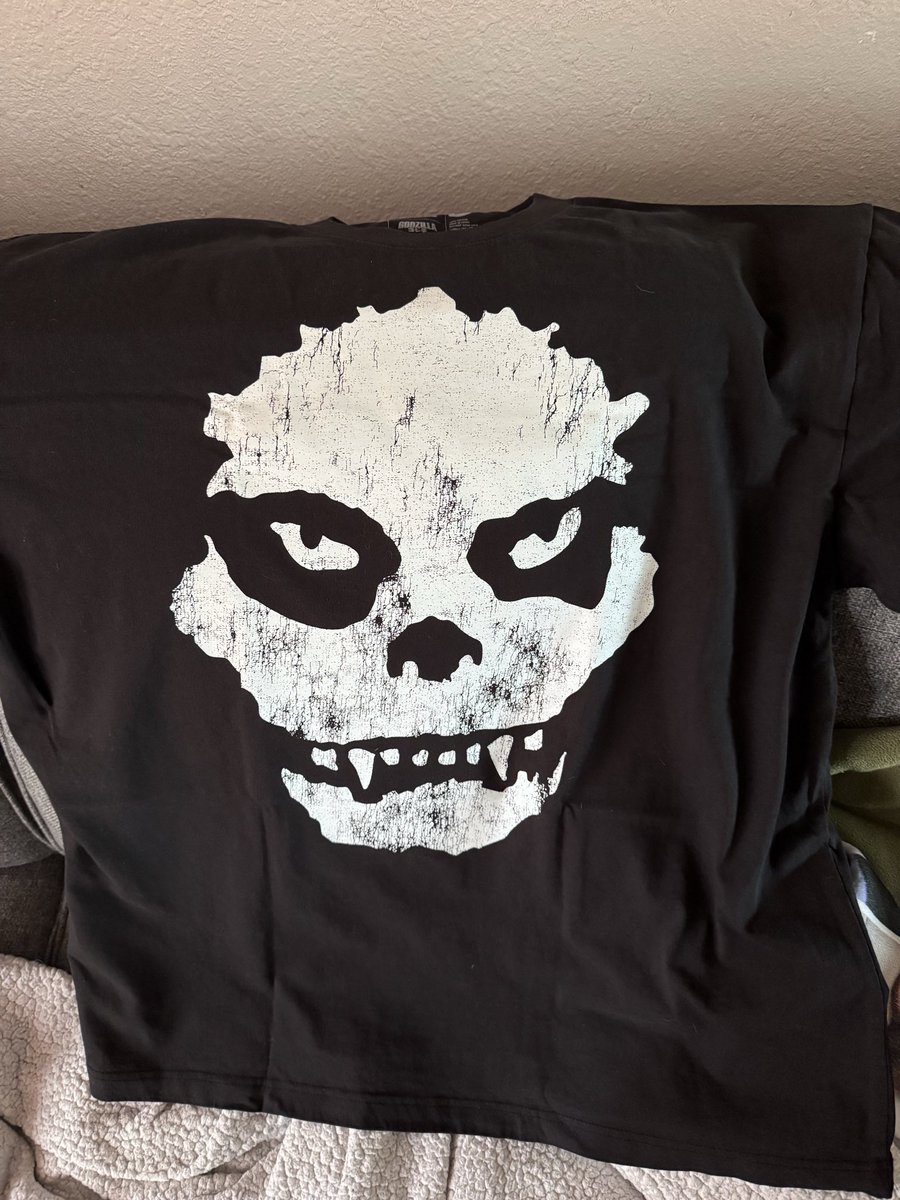 Oh hell yea. My Godzilla x Misfits shirt finally came!