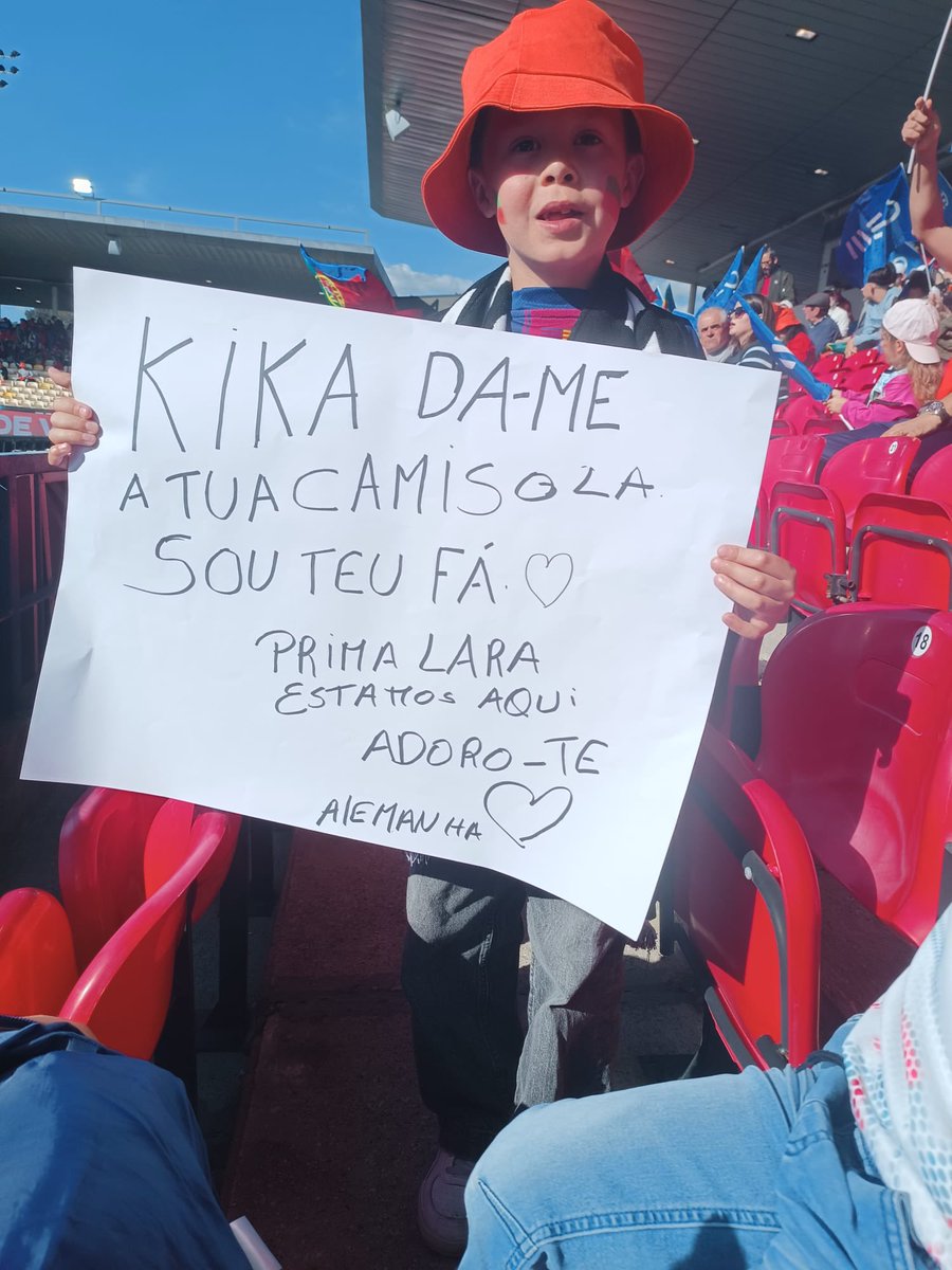 LBtuga25's tweet photo. Digam la se isto não é a coisa mais fofa do mundo 🤍🥺 @kikarrns https://t.co/7IFHcqPML0