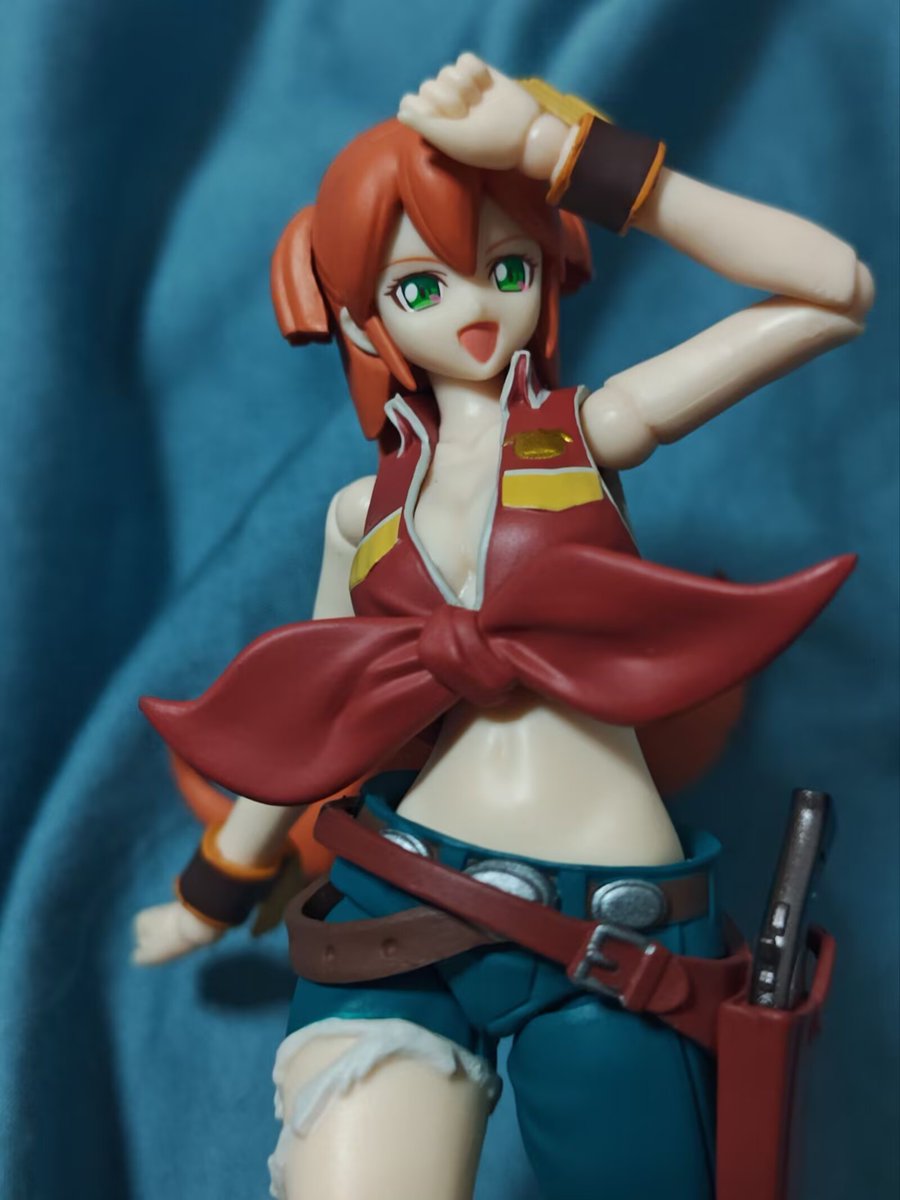 Aoi_Emiya's tweet photo. 满载而归，不赖不赖

讲道理本来对巴克亚罗服道化啊...女主啊...无感的，但看到shf实物后......

  ！真！可！爱！吧！♥
#BACKARROW 
#マジンガーZ https://t.co/aL8zsP9YE5