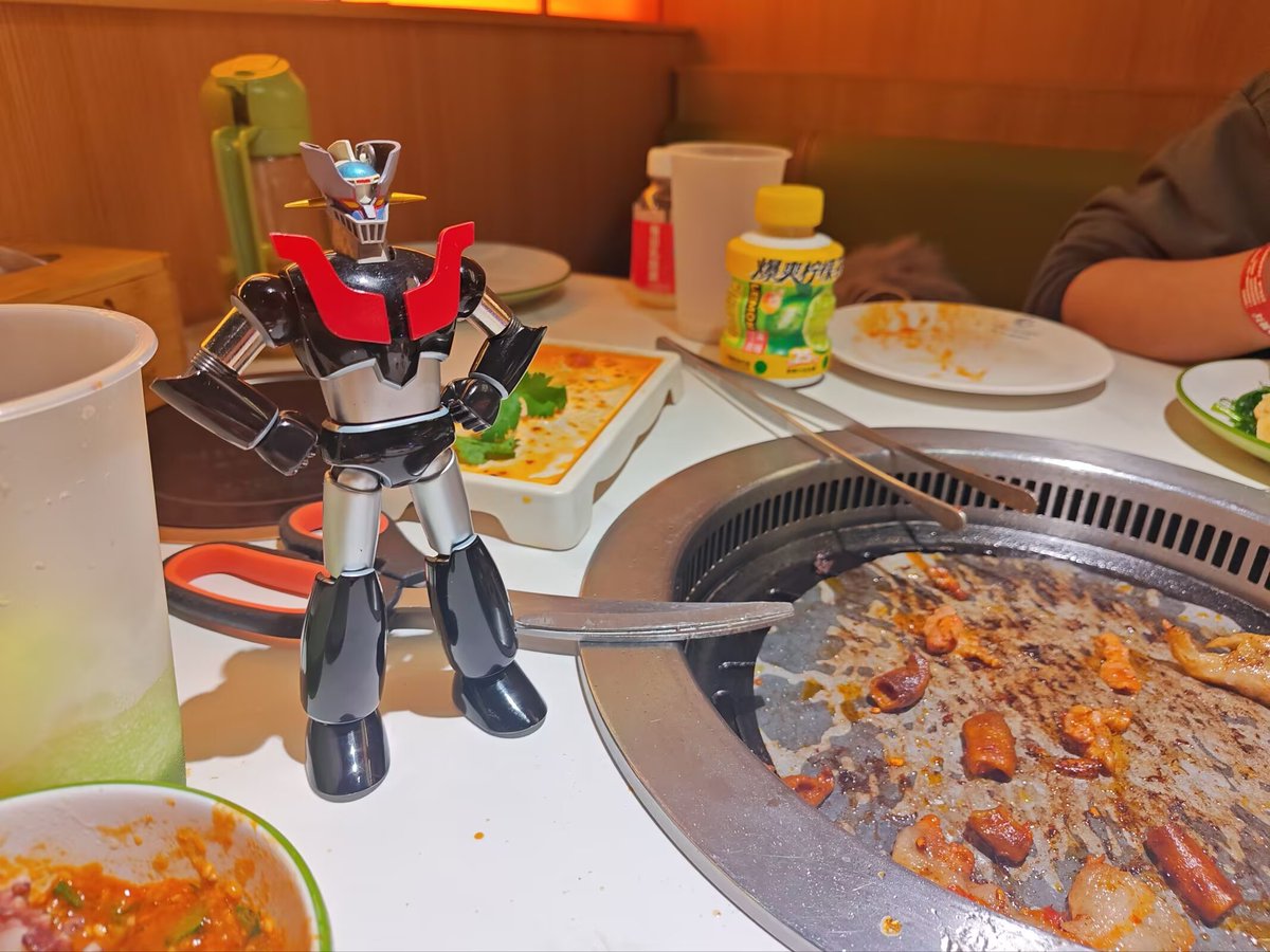 Aoi_Emiya's tweet photo. 满载而归，不赖不赖

讲道理本来对巴克亚罗服道化啊...女主啊...无感的，但看到shf实物后......

  ！真！可！爱！吧！♥
#BACKARROW 
#マジンガーZ https://t.co/aL8zsP9YE5