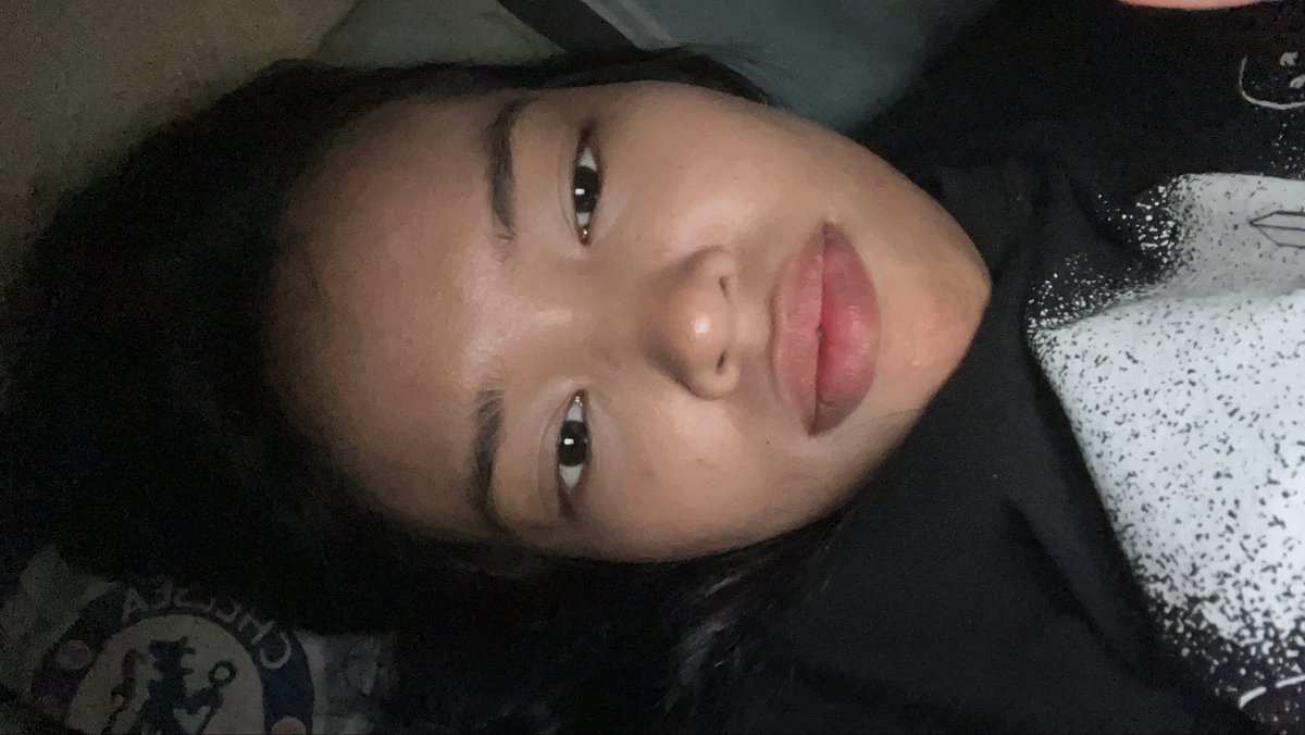 rayuancegil_'s tweet photo. tidur di kamar doi pake baju doi 

aku menghela napas panjang pas bangun
doi: *ngacir ke kamar* nanya kamu kenapa? 
aku:haa kenapa?
doi: kamu menghela napas berat gitu soalnya https://t.co/UsHkK7gwGp