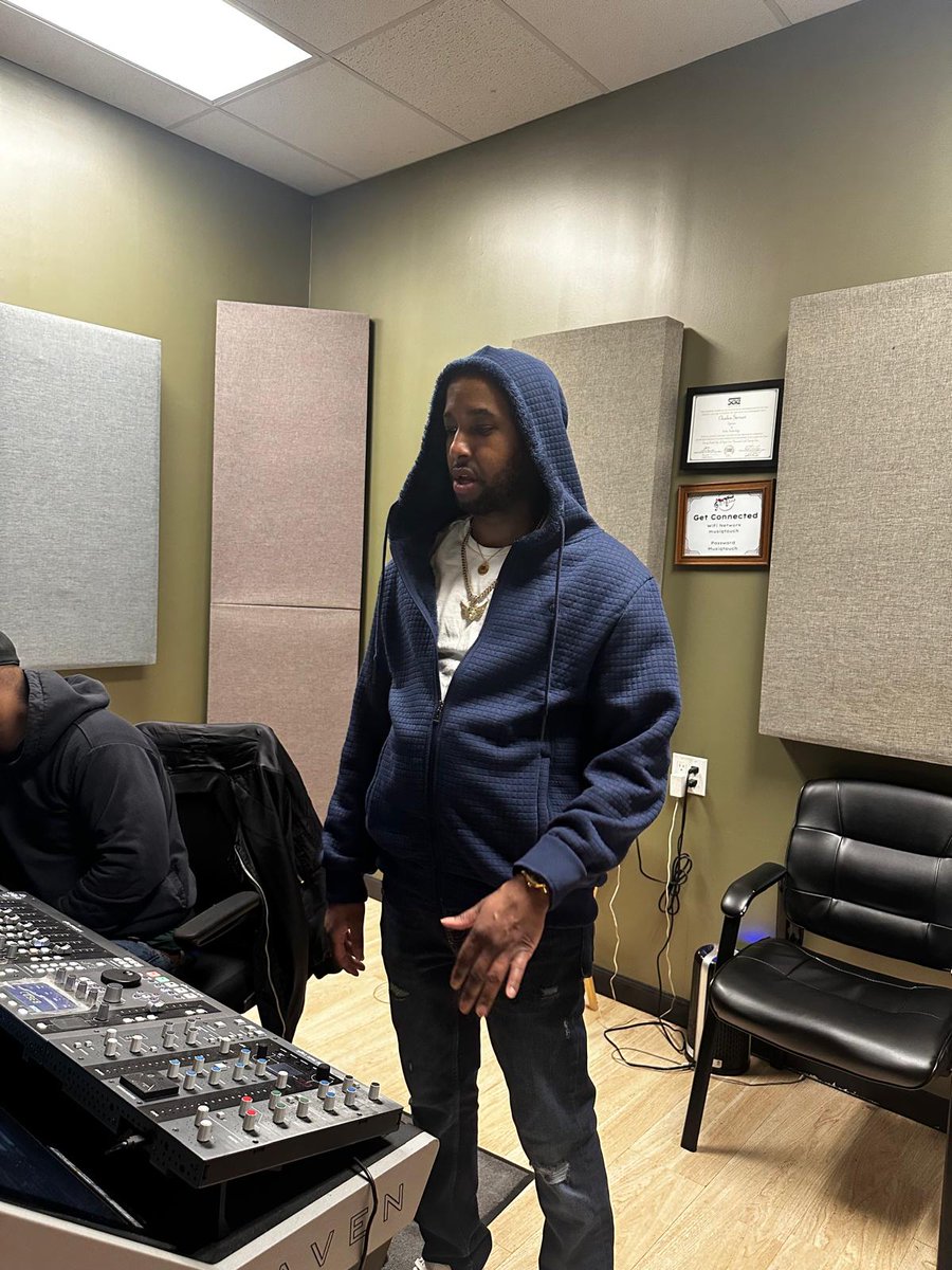 FUTUREOFNEWYORK tweet media