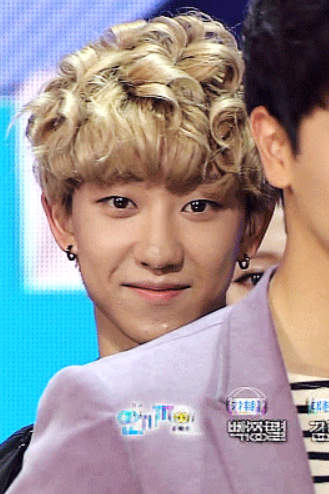 jeonghannisms's tweet photo. OH MY GOD MINGHAO 10 YEARS APART?????? https://t.co/5XgxVGZmiF