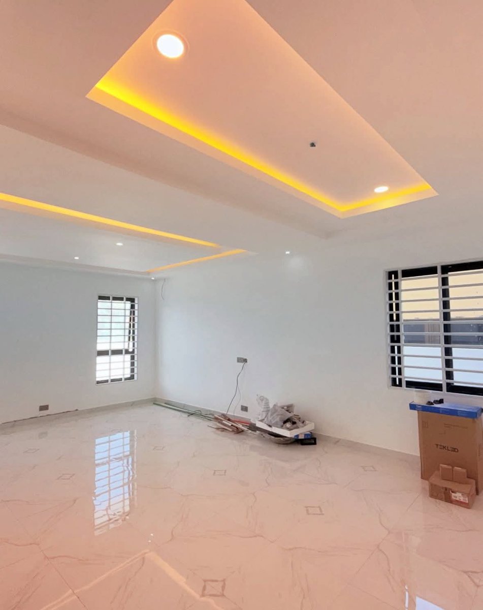 Wealth2444's tweet photo. You have 60 million and above ?

Take the step !!!

I wonder why a young man is building house with gigantic  pillars everywhere as decoration 🙂

Do you know modern is today ?

#Arnainfraltd
@Engr.Nurudeen
#Nigeria https://t.co/iAC9G7AZSU