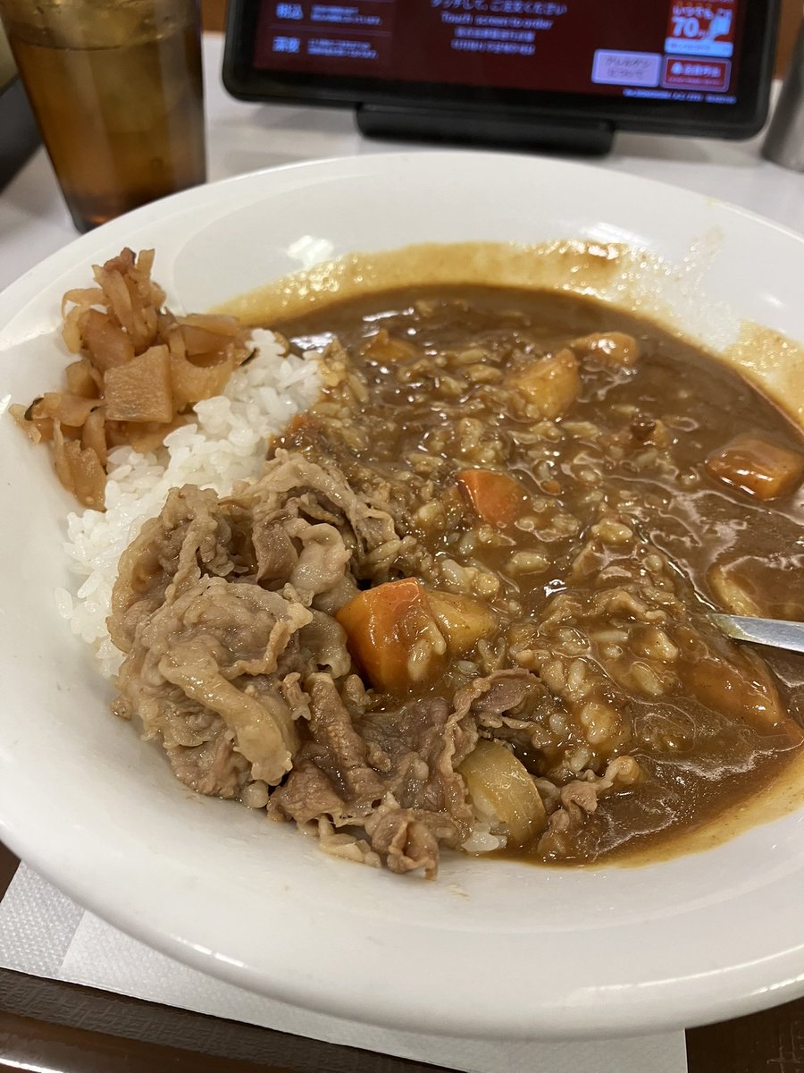 久々すき家
まぁまぁなビショビシャカレーやん！