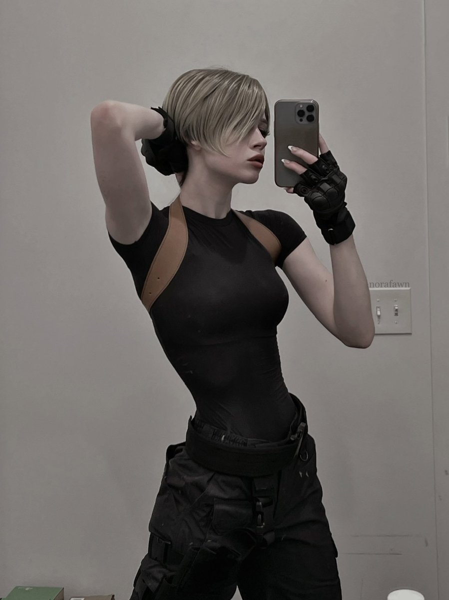 Ashley Graham tweet media