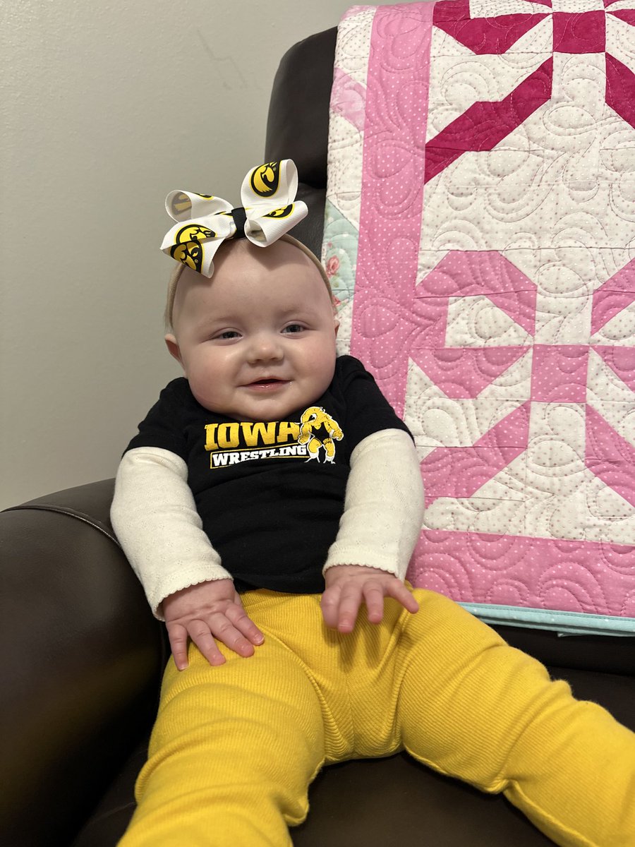 gdarling38's tweet photo. @ShaneSparksBTN Go Hawks!  #b1gquadbox https://t.co/jGHEKHVMmN