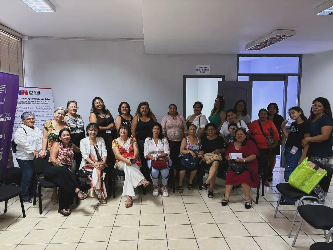 Capacitación a la Mesa de Mujeres Cuidadoras No Remuneradas sobre Ley 20.422 y procedimientos de denuncia, junto a abogada de la CAJTA. Esta instacia permitio  acercar información clave y fortalecer el ejercicio de derechos de las cuidadoras. 💜