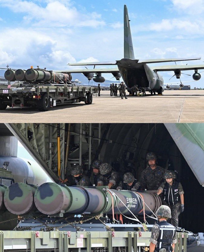 BrokeSource's tweet photo. 🇮🇷🇦🇪🇰🇷⚡️Crise de panique : la Corée du Sud va envoyer d’urgence 30 missiles intercepteurs aux Émirats arabes unis. https://t.co/fZR80G1Nac