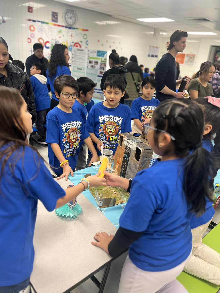 Learners & Leaders- PS 305Q tweet media