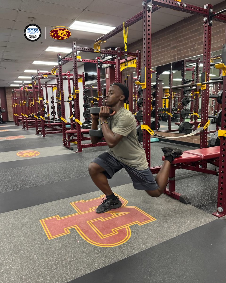 JamierMckinney's tweet image. What it's been looking like lately. #focused
@MP_PrideFB
@CoachJonRoberts
@gridironarizona
@CoachBC_ 
@JUSTCHILLY 
@theF00TBALLguy 
@PrepRedzoneAZ 
@CoachDoege 
@Holgorsendana