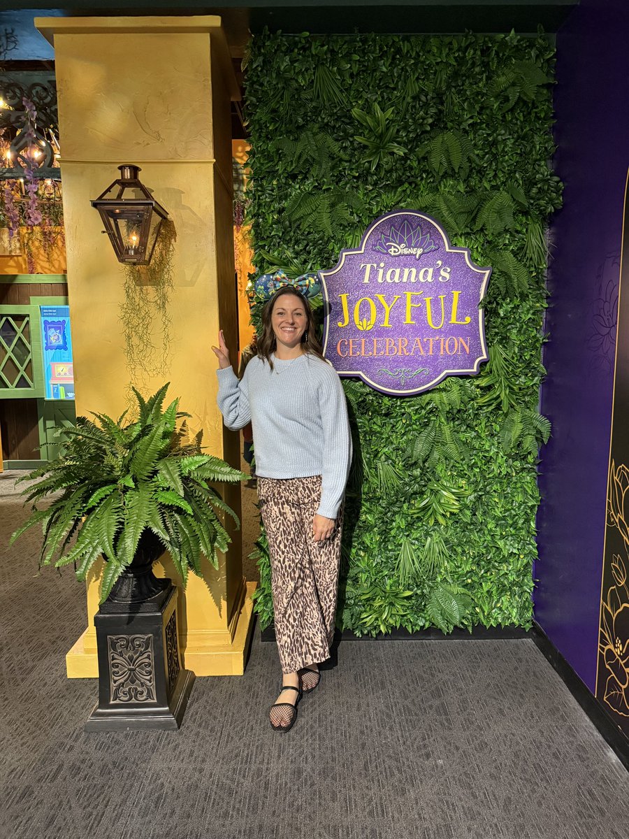 Tarah Chieffi 🎡 tweet media