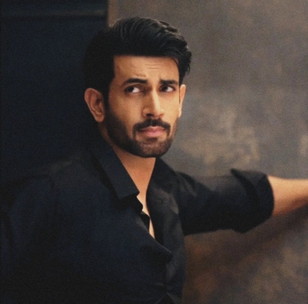 GeetaGoswa67588's tweet photo. NAMIK,The freaking Hotness!♨️🛐😮‍💨
[#NamikPaul~#Naagin7~#AryamanSuri] https://t.co/rTZzsaokkt