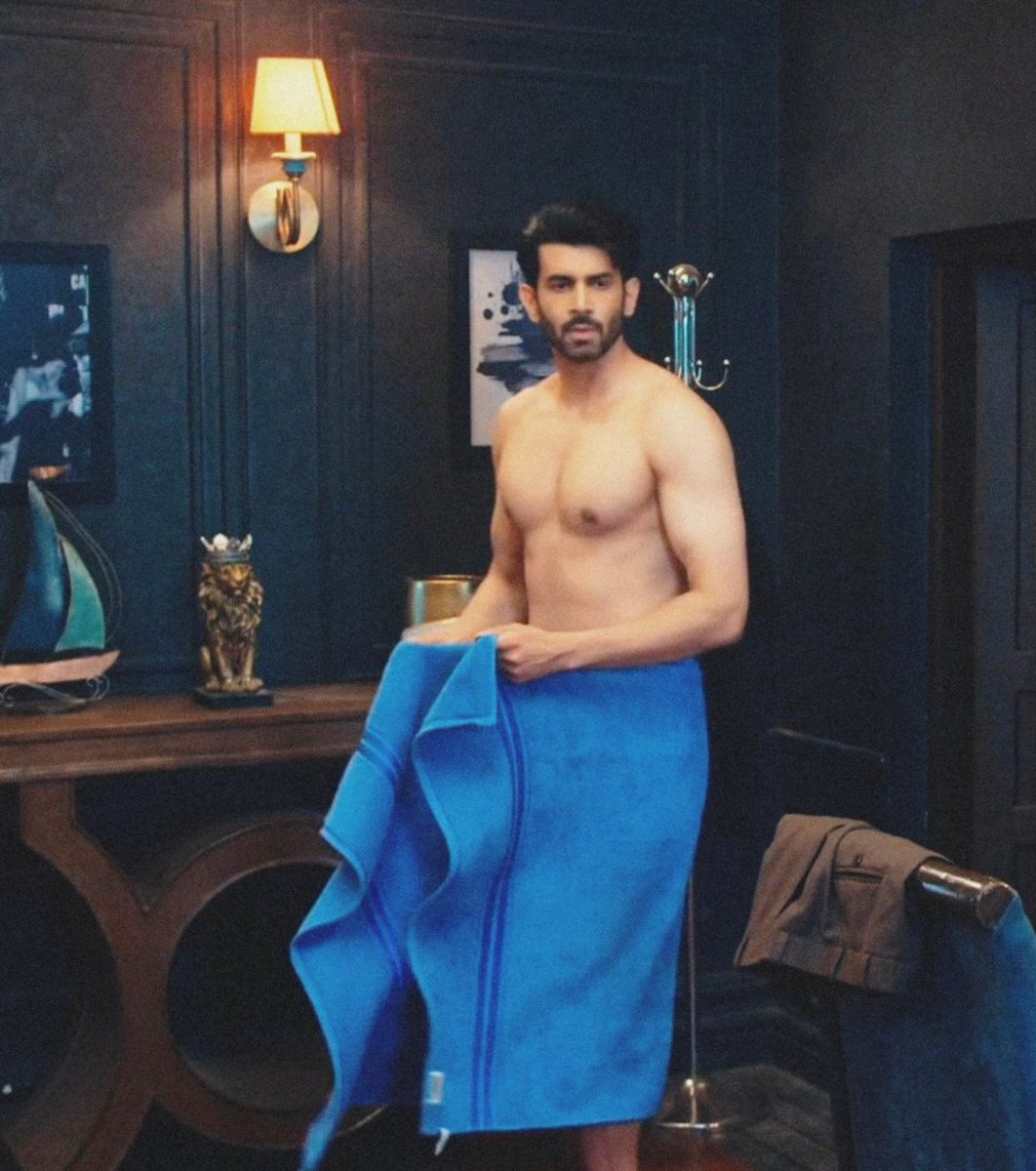 GeetaGoswa67588's tweet photo. NAMIK,The freaking Hotness!♨️🛐😮‍💨
[#NamikPaul~#Naagin7~#AryamanSuri] https://t.co/rTZzsaokkt