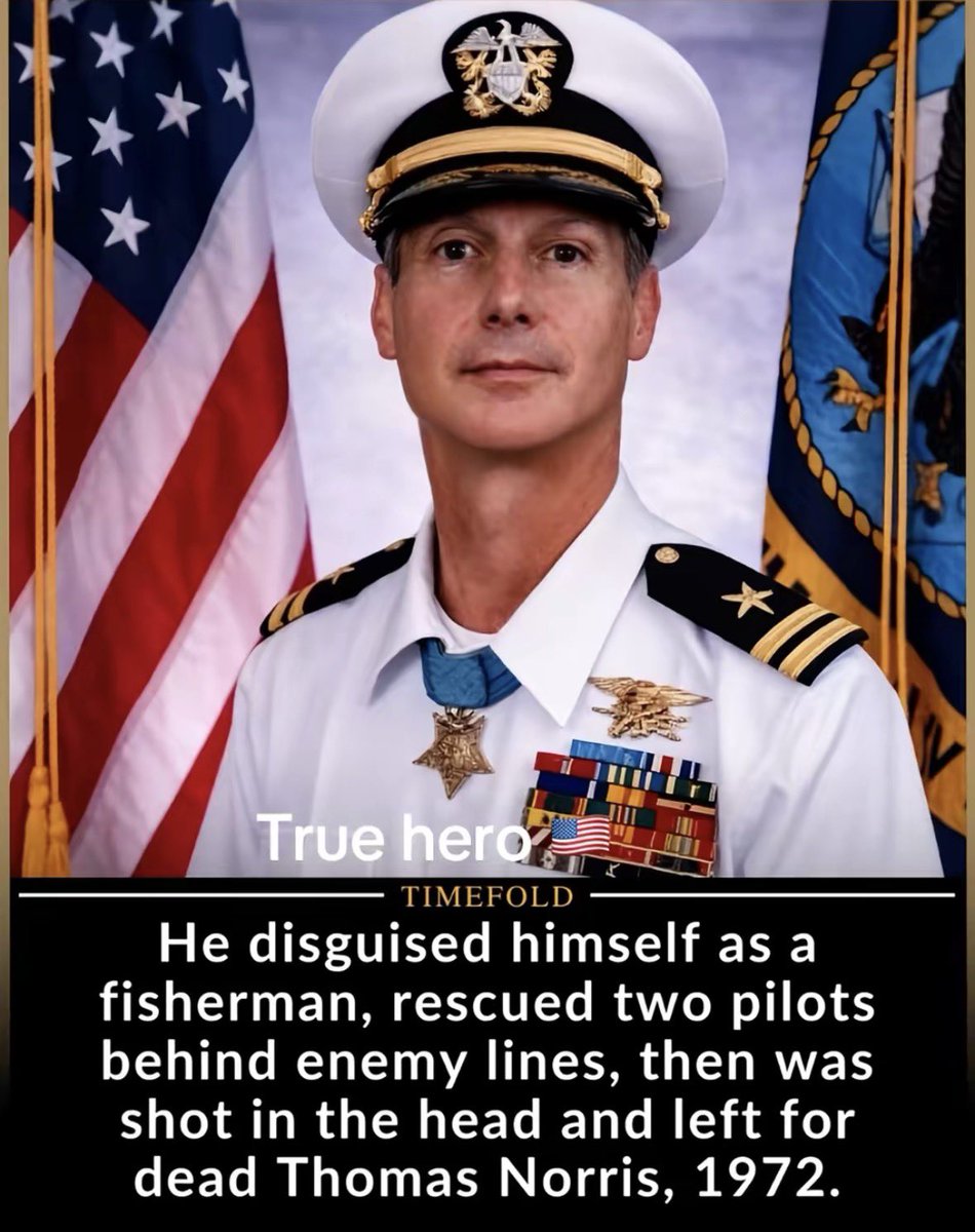 This is an amazing story of heroism during the Vietnam War 🙏♥️🇺🇸

In April 1972, Thomas Norris sailed straight into enemy rivers wearing a fisherman's disguise.

Command said the pilots were irretrievable. Norris was 24, a Navy SEAL operating inside North Vietnam. Two U.S.
