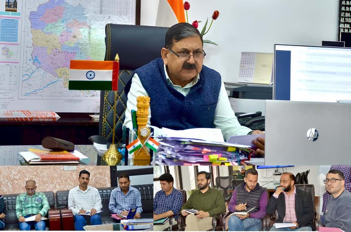 DICPoonch's tweet image. DC Poonch Ashok Kumar Sharma reviews Change of Land Use (CLU) cases: 15 applications processed—2 approved, 4 rejected, 6 deferred, 3 reverted for formalities.
Stresses timely, transparent disposal per rules. Attendees incl ACR, ACP, Tehsildar &amp;amp; EE PWD. #Poonch #CLU  @diprjk