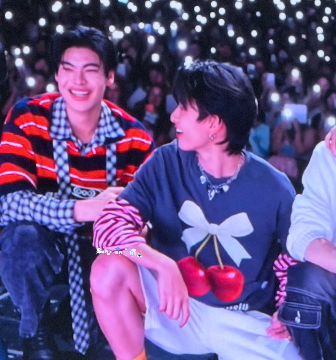 .. วาฬน้อย 🐳 💜🌰 tweet media