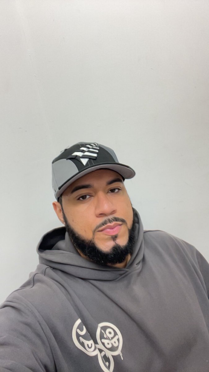 mr global tweet media