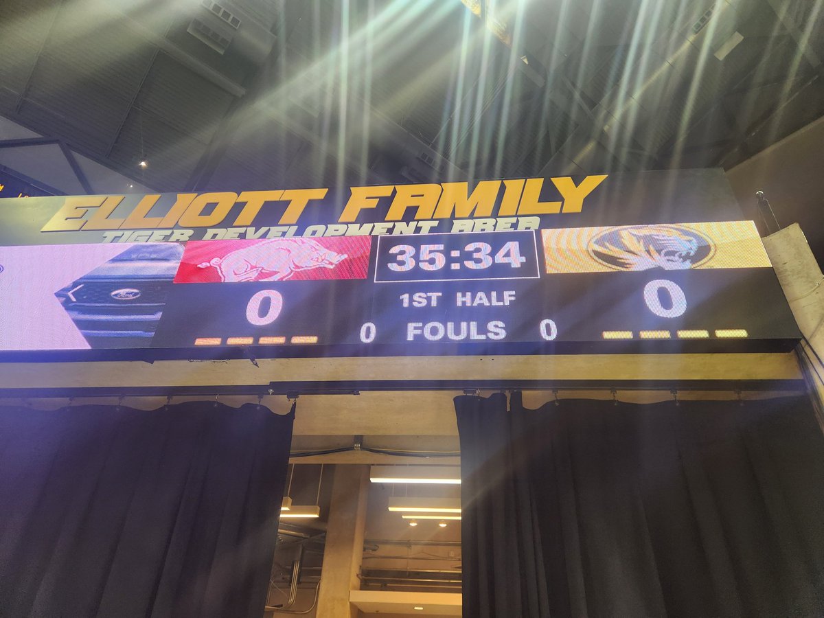 RandymoVoice's tweet photo. Always bittersweet when it's the last home game of the season. πͺ But always humbled and proud to be to the Stadium/Arena Announcer at my alma mater for @MizzouAthletics @MizzouFootball @MizzouHoops.
PUBLIC ADDRESS today for Mizzou Hoops vs Arkansas. 1pm tip.
#MIZ #PAGAMEDAY https://t.co/o91tH1nv3B
