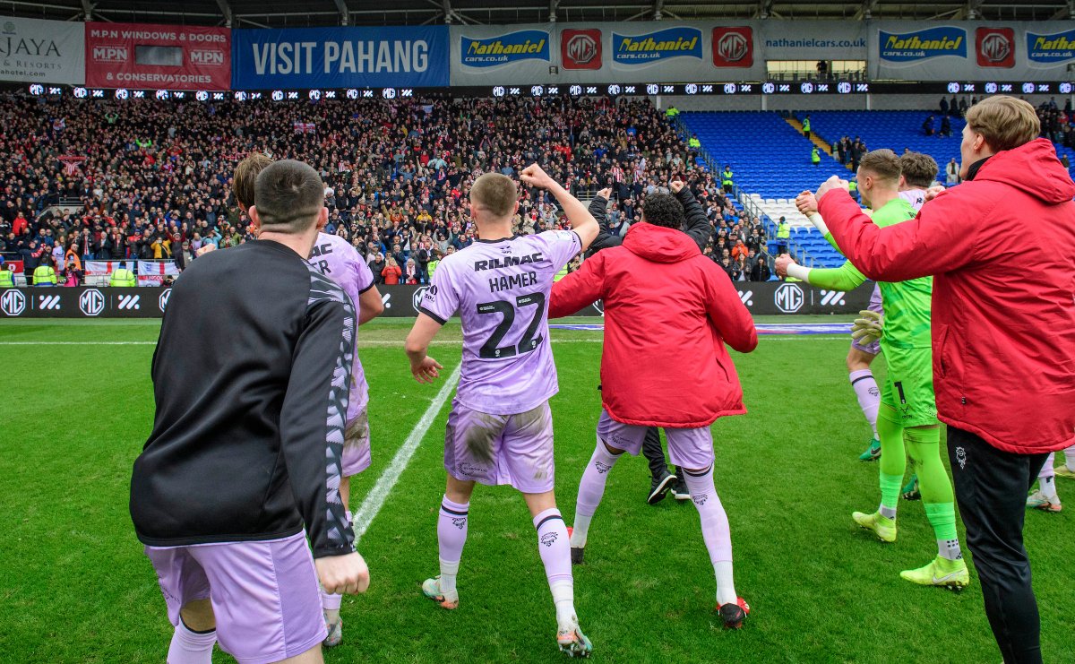 Lincoln City FC 🇺🇦 tweet media