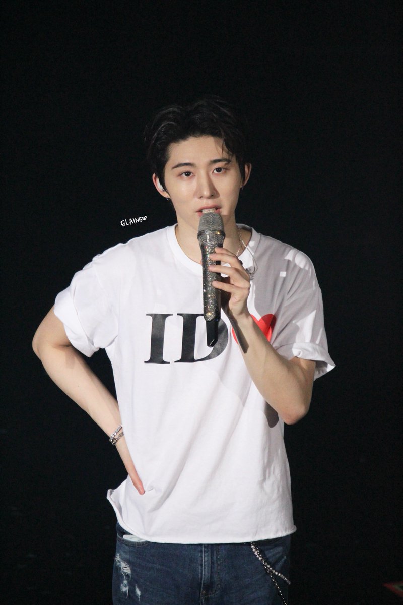 elainenhx's tweet photo. @131online @shxx131bi131 [260307] 2026 B.I TOUR: The Last Parade Tour ENCORE in SINGAPORE (5)

#김한빈 #비아이 #BI #HANBIN #KIMHANBIN #131LABEL #2026BITOUR #THELASTPARADE_ENCORE
#2026THELASTPARADEENCOREINSINGAPORE https://t.co/stVKVjsMhy