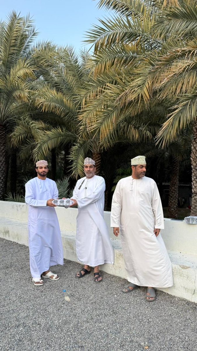 تتواصل الفعاليات الثقافية الرمضانية التي ينظمها
فريق عوف الرياضي
بقرية عوف وسط أجواء رمضانية مميزة، حيث تقام الفعاليات مساء كل جمعة وسبت بمشاركة الأهالي والشباب، وتتضمن برامج ثقافية ومسابقات هادفة تعزز روح التفاعل المجتمعي.

نرفق لكم جانبًا من الصور لهذه الفعاليات الجميلة