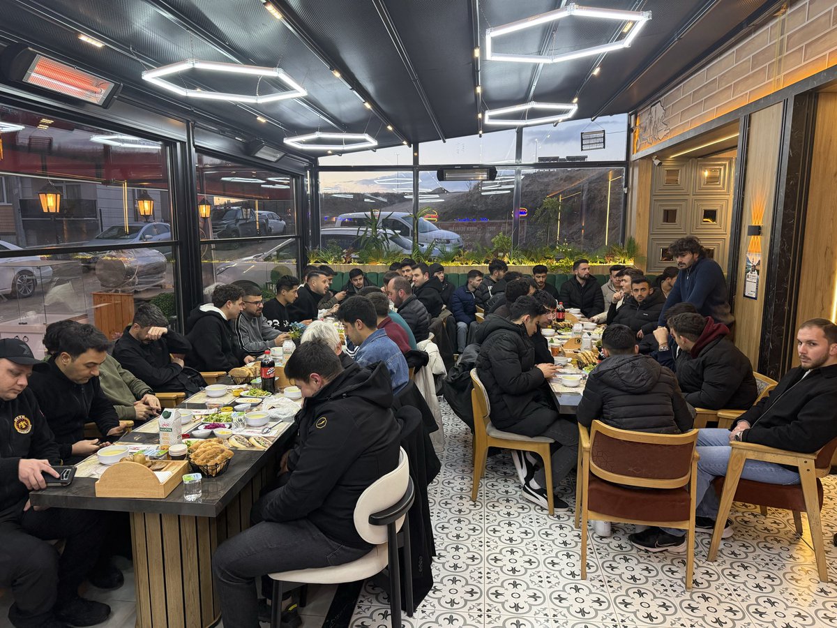 📍YOZGAT 

Yozgat Alperen Ocaklarımızın, düzenlediği iftar programına Genel Başkanımız Sayın Alican Kocaman’ın katılımlarıyla büyük bir birlik ve kardeşlik atmosferi içerisinde gerçekleştirdik.

Ramazan-ı Şerif’in manevi ikliminde gönüldaşlarımızla aynı sofrada buluşmanın