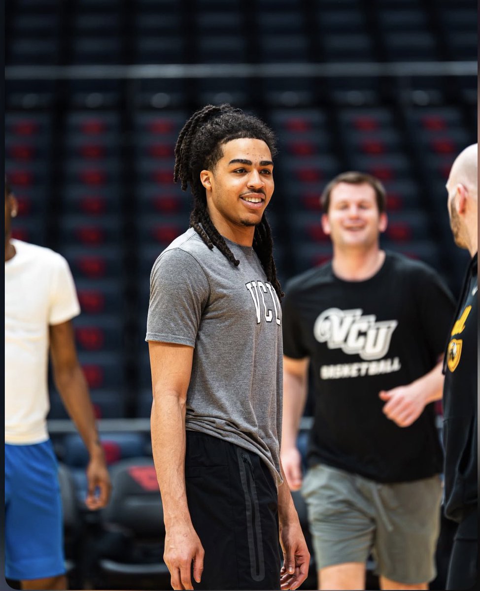 DemetriaJenni10's tweet image. Warmups… then his name on the desk.
VCU 68 Dayton 62
Proud of you #0. 💛🐏 #VCUHoops #RamNation