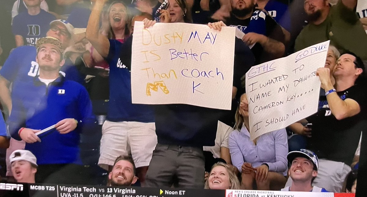 Loomin_Knotty's tweet photo. Michigan fan inside of Cameron Indoor. This is who you’re arguing with. #HateWeek #GoGreen https://t.co/zkBtyrljcU