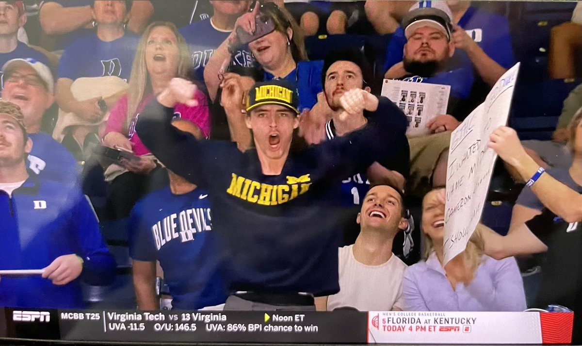 Loomin_Knotty's tweet photo. Michigan fan inside of Cameron Indoor. This is who you’re arguing with. #HateWeek #GoGreen https://t.co/zkBtyrljcU